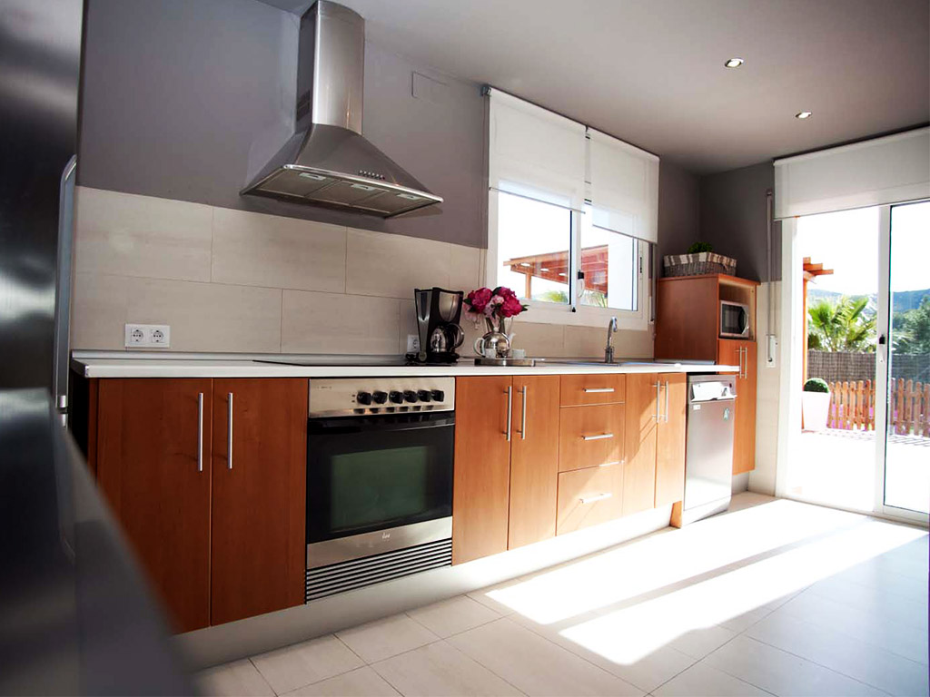 holiday villas in sitges modern kitchen