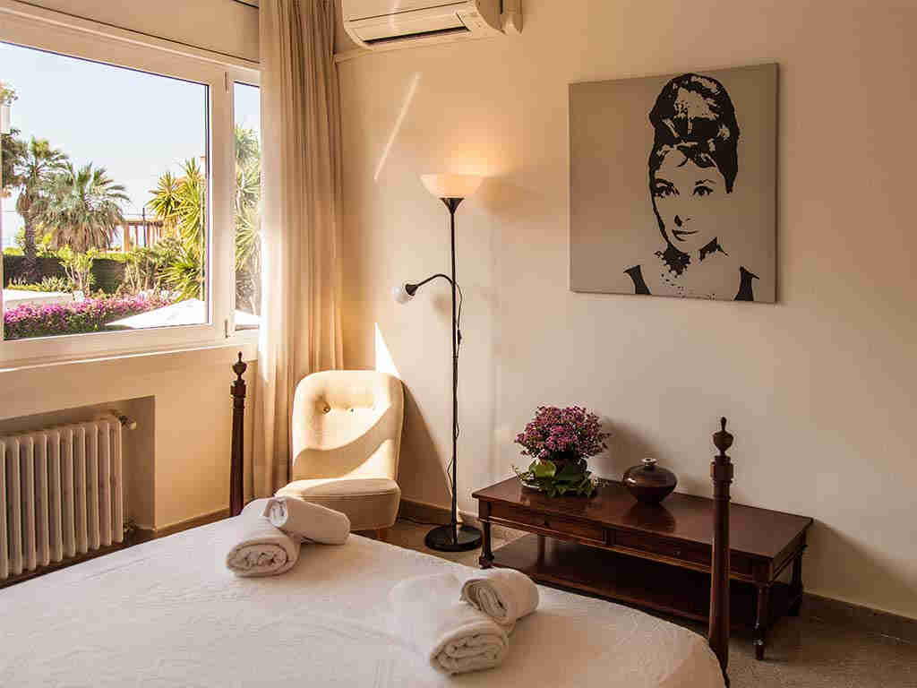 Sitges luxury villas details of the bedroom 4