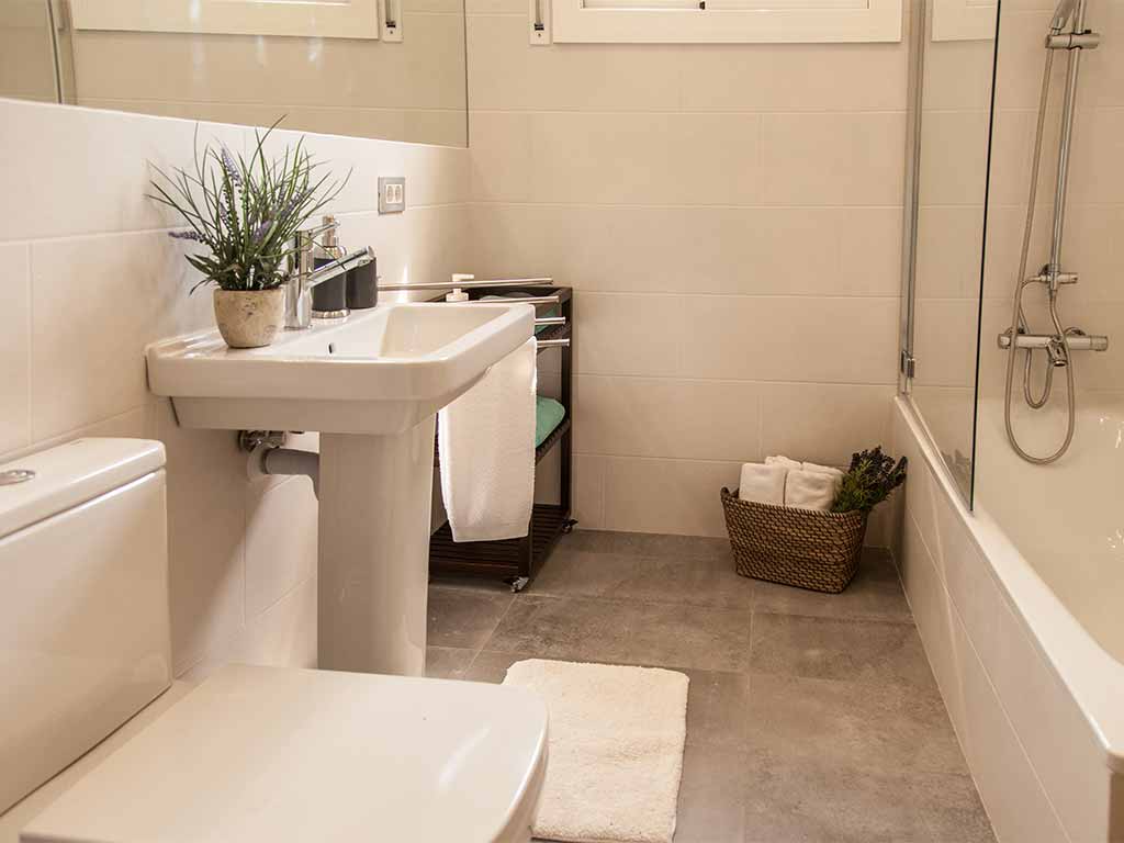 Sitges luxury villas bathroom 2