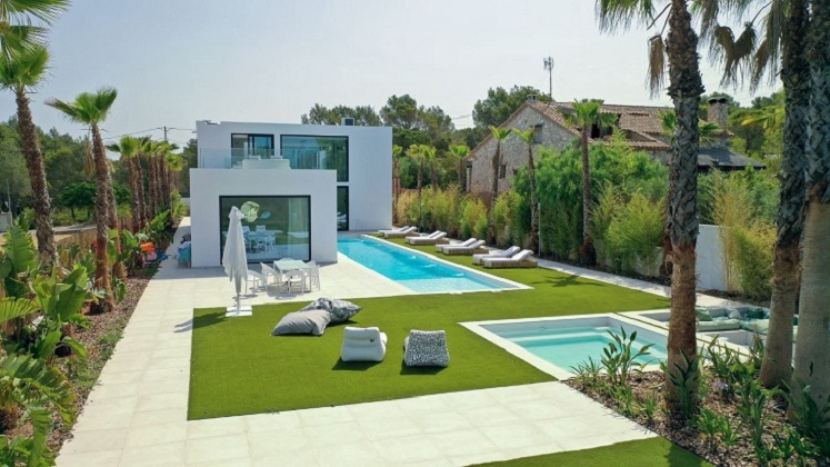 Villas con piscina privada Sitges